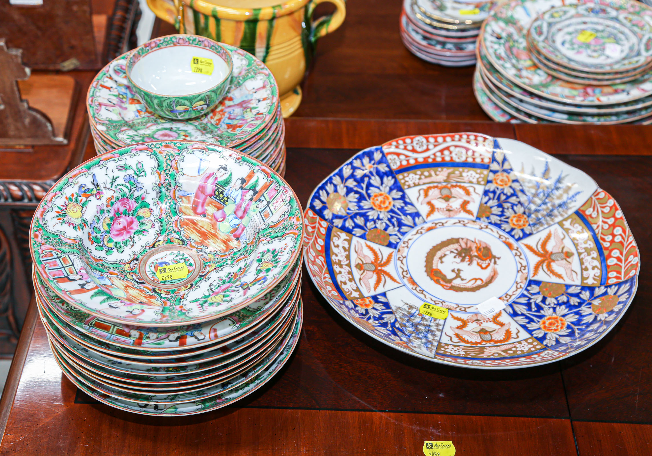 Appraisal: ASSORTMENT OF CHINESE EXPORT PORCELAIN Including nine Rose Medallion soup