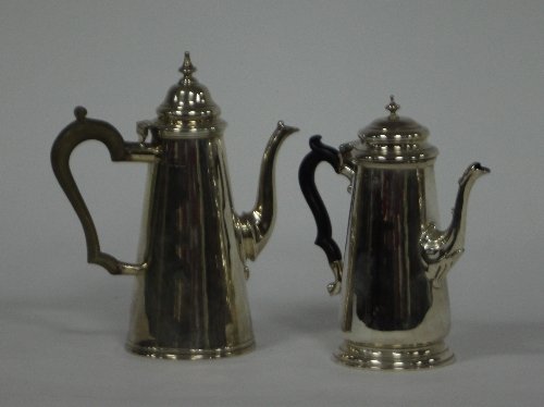 Appraisal: A Queen Anne style silver coffee pot maker's mark rubbed