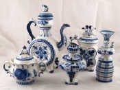 Appraisal: Five pieces of Soviet Russian ceramics all marked Gzhel being