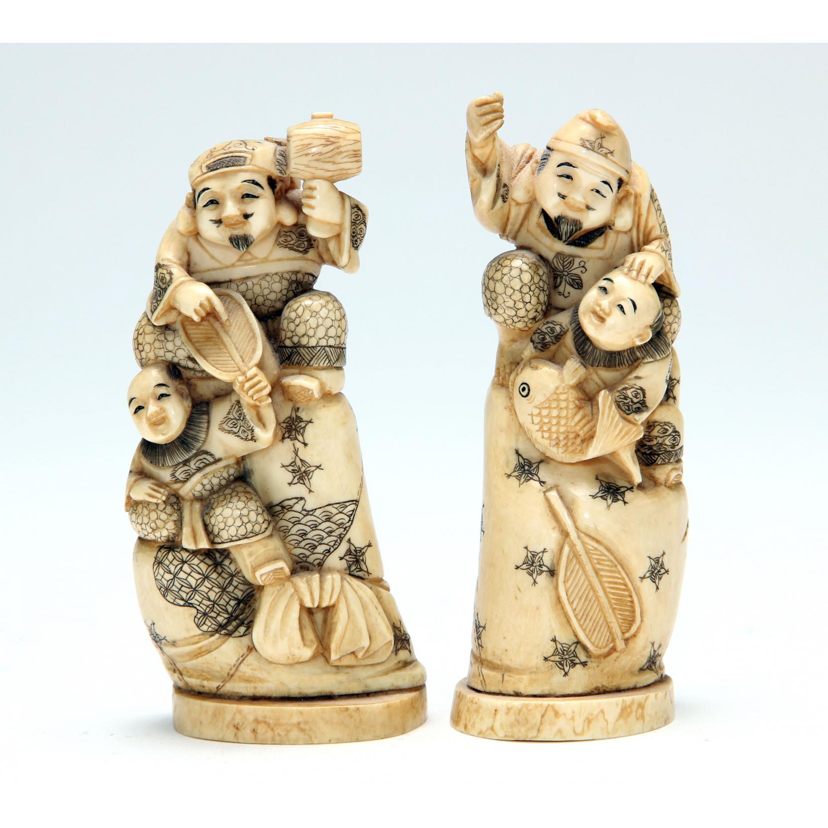 Appraisal: A Set of Two Similar Japanese Ivory Figurals each signed