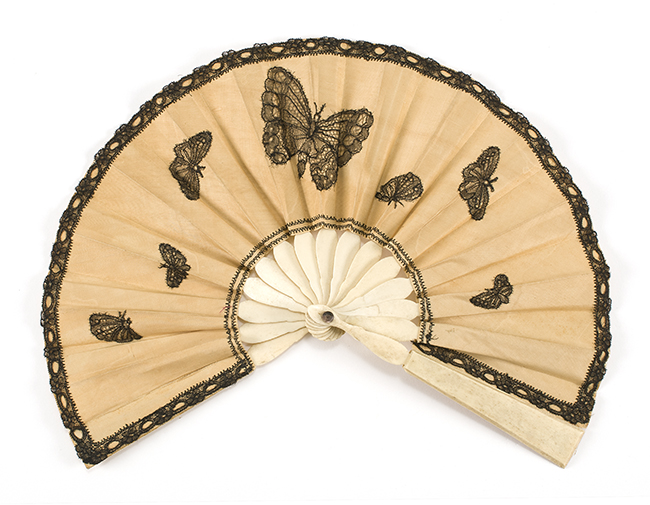 Appraisal: SILK LACE AND BONE FOLDING FAN Late th CenturyLeaf of