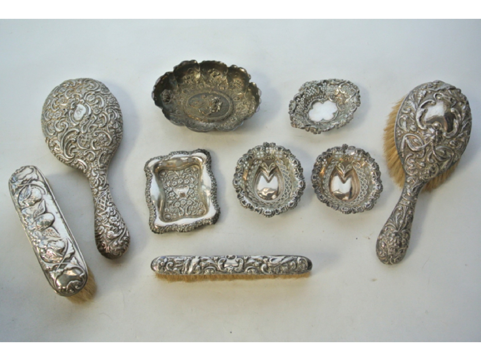 Appraisal: A miscellaneous collection of five silver bon-bon dishes various makers