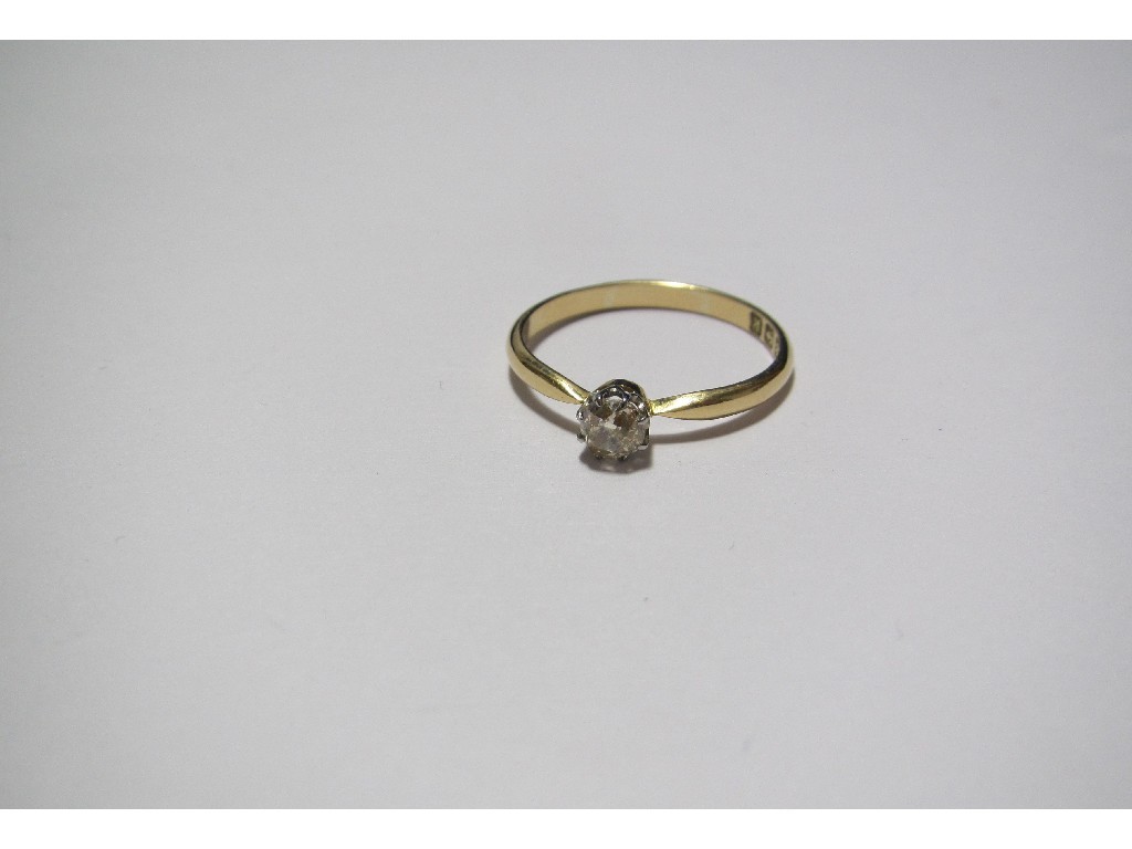 Appraisal: An Edwardian solitaire diamond ring the cushion cut brilliant of