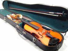 Appraisal: A three quarter size violin in its case