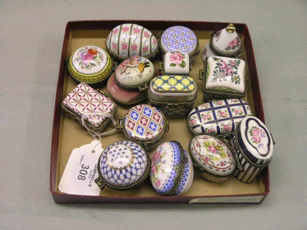 Appraisal: Fifteen reproduction miniature ceramic boxes all with colour printed floral