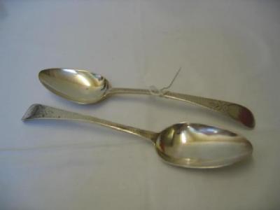 Appraisal: A PAIR OF GEORGIAN TABLE SPOONS in Old English pattern