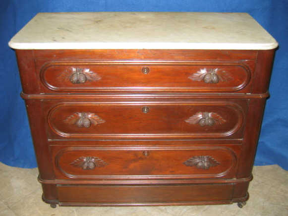 Appraisal: AMERICAN TH CENTURY MAHOGANY CHEST OF DRAWERS Rectangular white marble