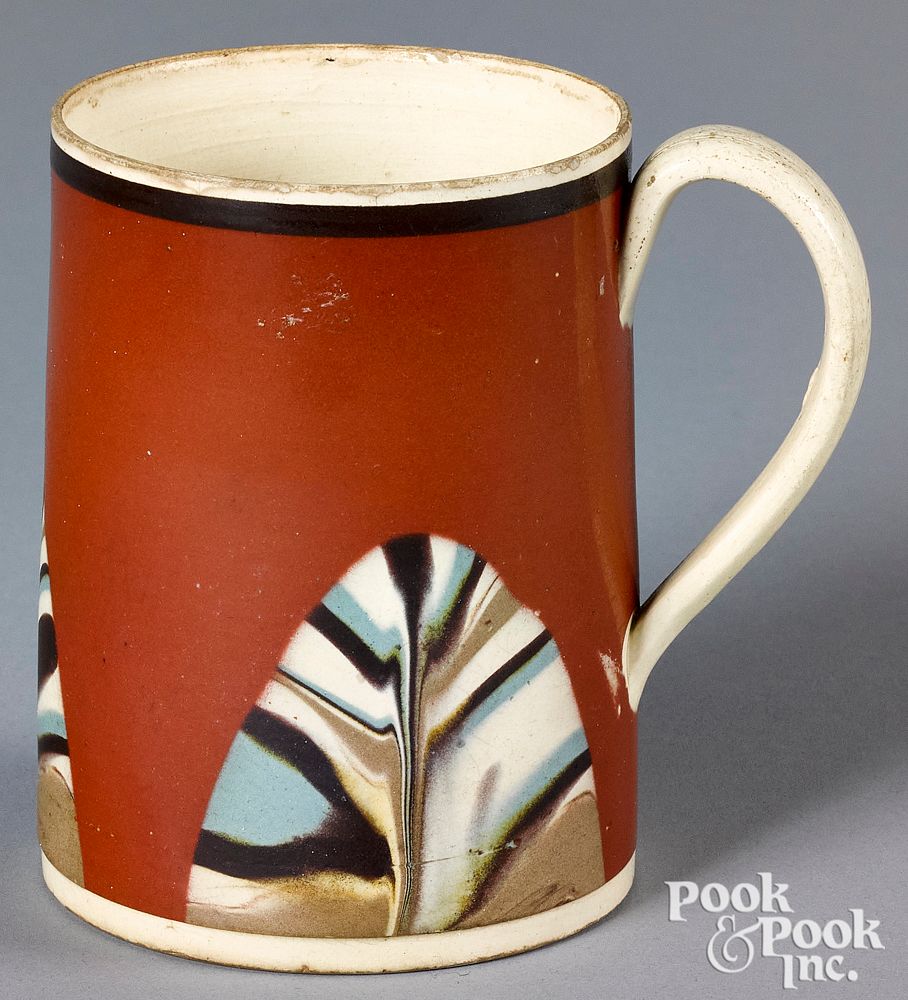 Appraisal: Mocha mug with fan decoration Mocha mug with fan decoration