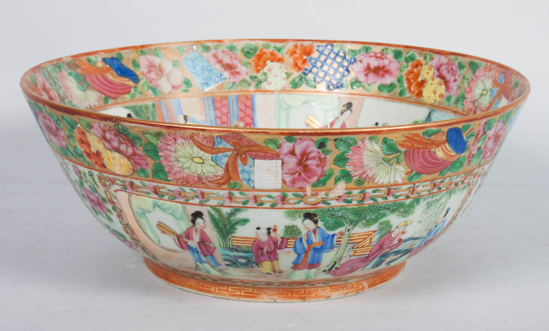 Appraisal: Chinese Export Rose Mandarin bowl circa floral and fruit border