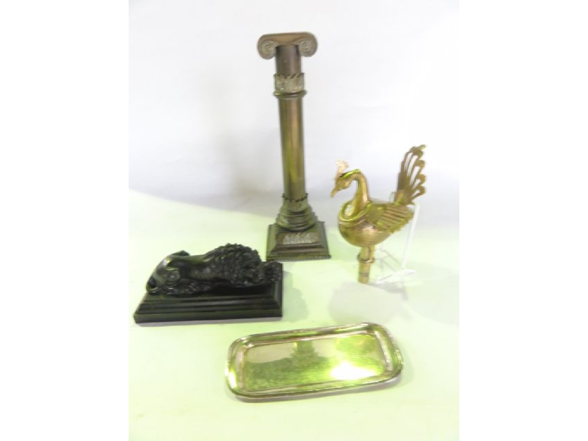 Appraisal: A good quality brass lamp base in the form of