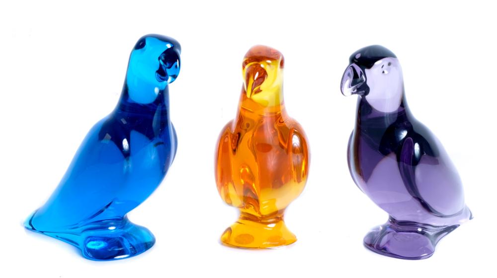 Appraisal: GROUP BACCARAT CRYSTAL PARROT FIGURINESGroup of three Baccarat Crystal Parrot