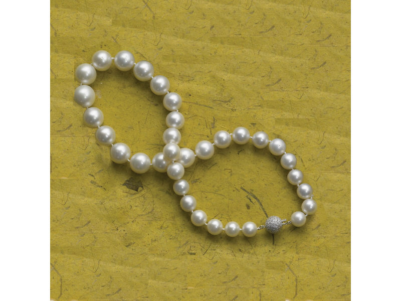 Appraisal: SOUTH SEA PEARL NECKLACE white color with pearls mm- mm