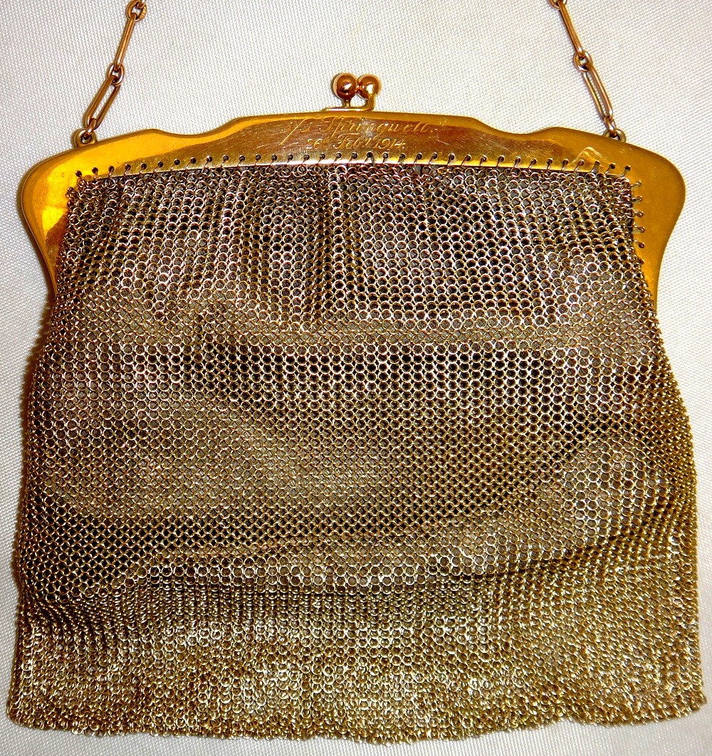 Appraisal: A ladies ct gold mounted chain mesh evening bag with