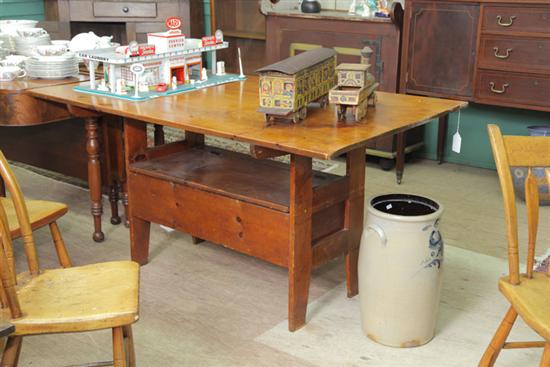 Appraisal: HUTCH TABLE Pine with lift lid storage compartment three pins