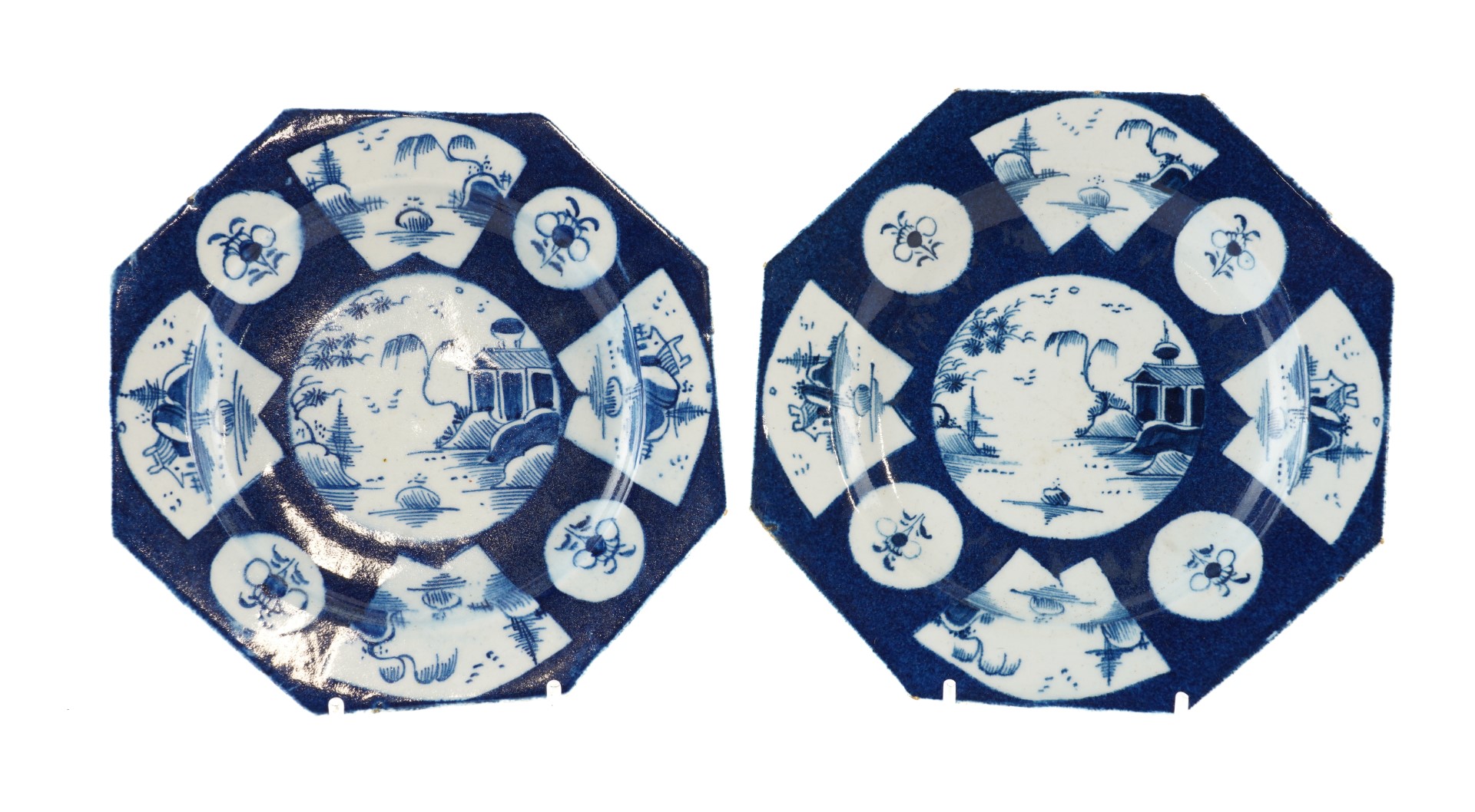 Appraisal: A PAIR OF SMALL BOW BLUE-GROUND OCTAGONAL PLATES Circa Each