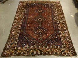 Appraisal: A Shiraz wool rug South West Iran cm long cm