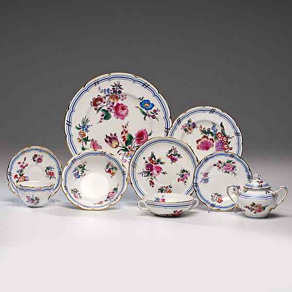 Appraisal: Coalport Porcelain Leighton Spray Dinner Service English th century A