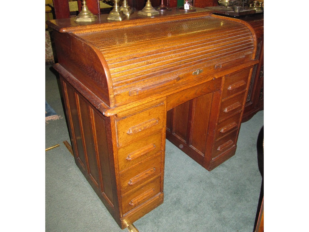 Appraisal: Oak roll top desk