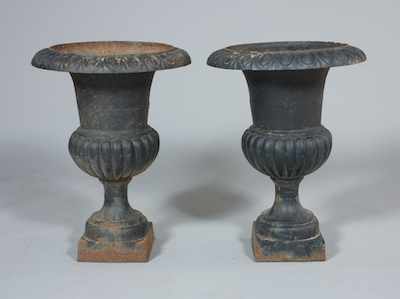 Appraisal: A Pair of Iron Garden Urns Pair of garden urns