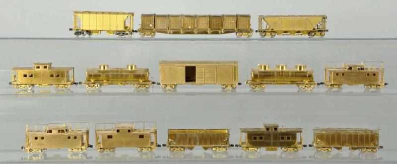 Appraisal: Lot of Korean Brass Model Train Cars Description HO Scale