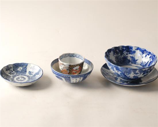 Appraisal: Assorted Items of Asian Porcelain a blue and white transfer