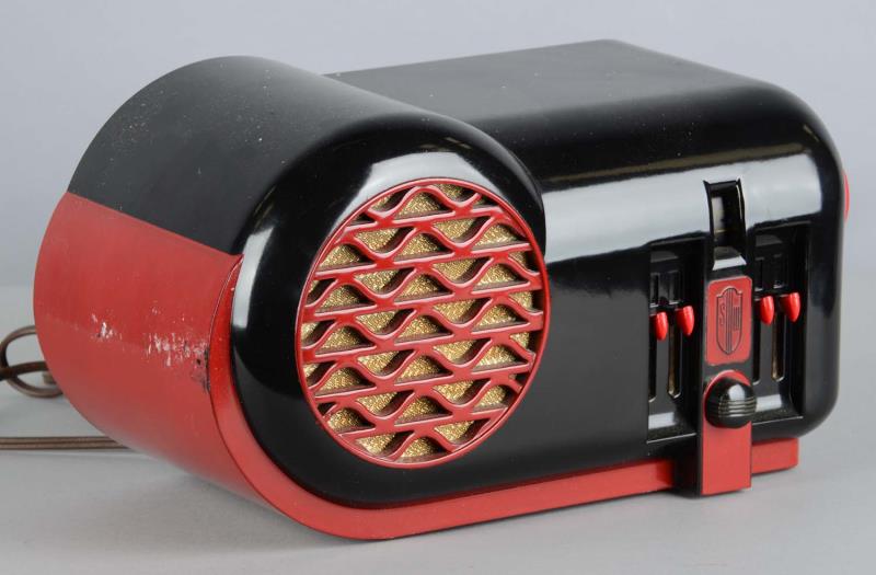 Appraisal: Stewart Warner Varsity Radio Radio has black and red color