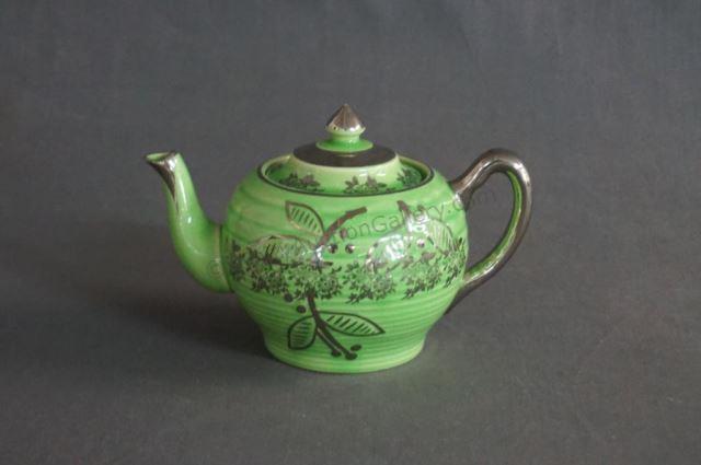 Appraisal: Price Brothers England Green Beehive Teapot 's- 's Price Brothers