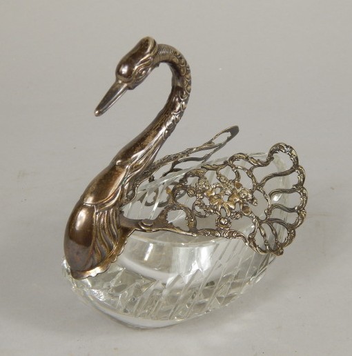 Appraisal: An early thC novelty silver pin dish in the form