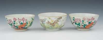 Appraisal: Three Chinese Porcelain Tea Bowls th Century Three footed tea