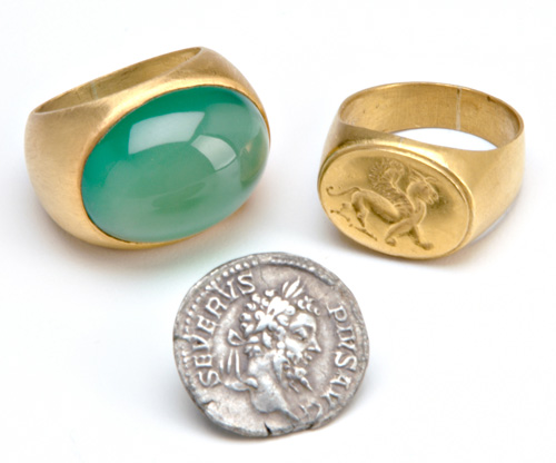 Appraisal: Two gentlemen's rings in k yg and an ancient Roman