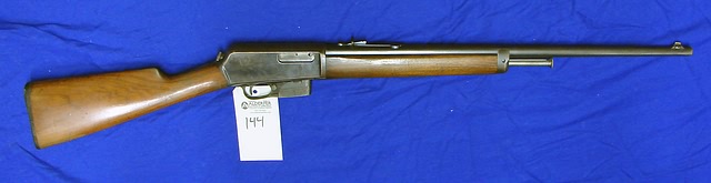 Appraisal: Winchester Model semi-automatic rifle Cal bbl SN Blued finish with