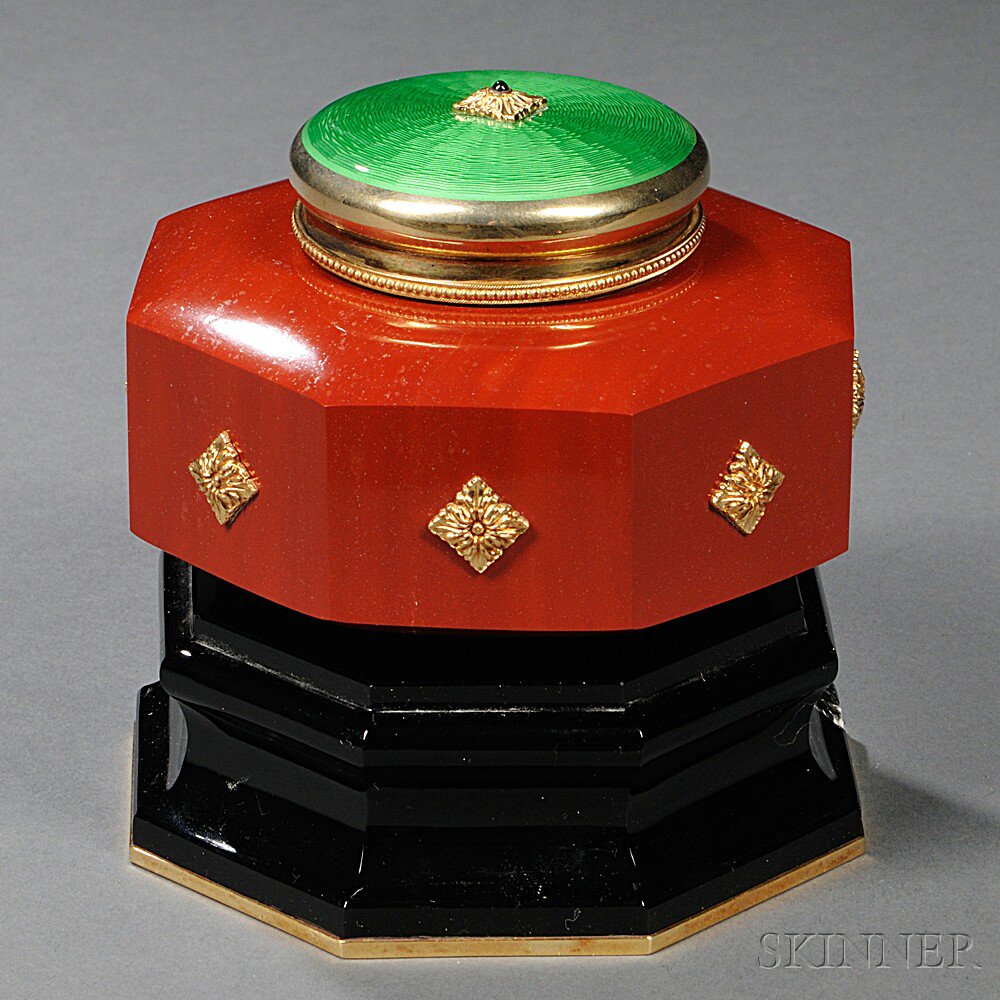 Appraisal: kt Gold-mounted Jasper Inkwell and Cover early th century unmarked