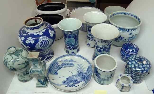 Appraisal: Asian porcelains lot pcs including planters including pair vases covered