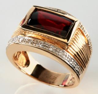 Appraisal: A K GOLD ALMONDITE GARNET AND DIAMOND GENT'S RING The