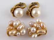 Appraisal: A pair of yellow metal tests carat gold freshwater pearl