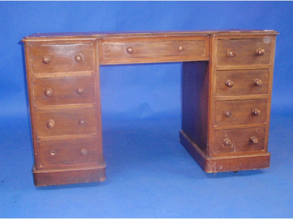 Appraisal: A Victorian mahogany inverted breakfront dressing or writing table with