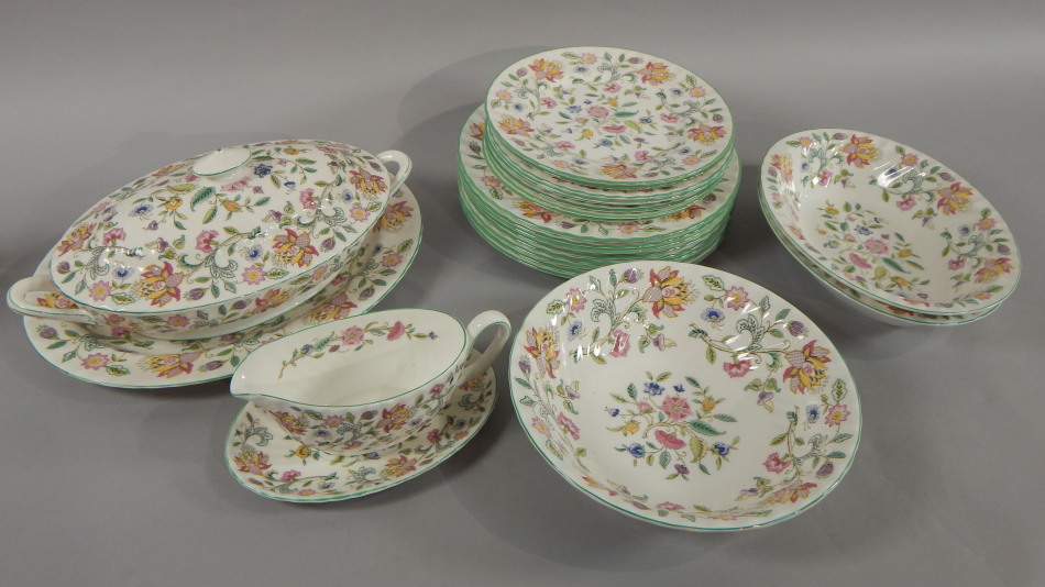 Appraisal: A large quantity of Minton Haddon Hall pattern dinner ware