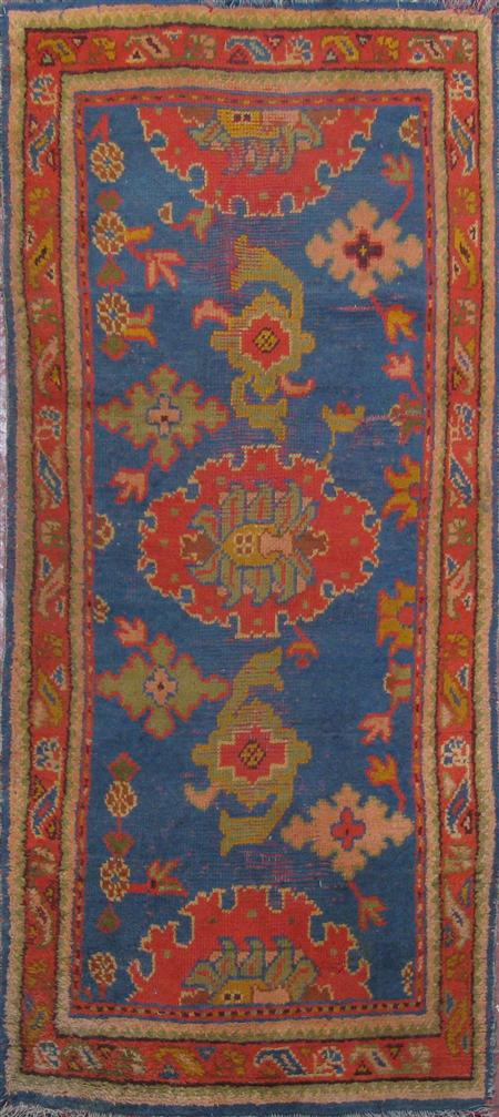 Appraisal: An Ushak rug late th early th century the blue