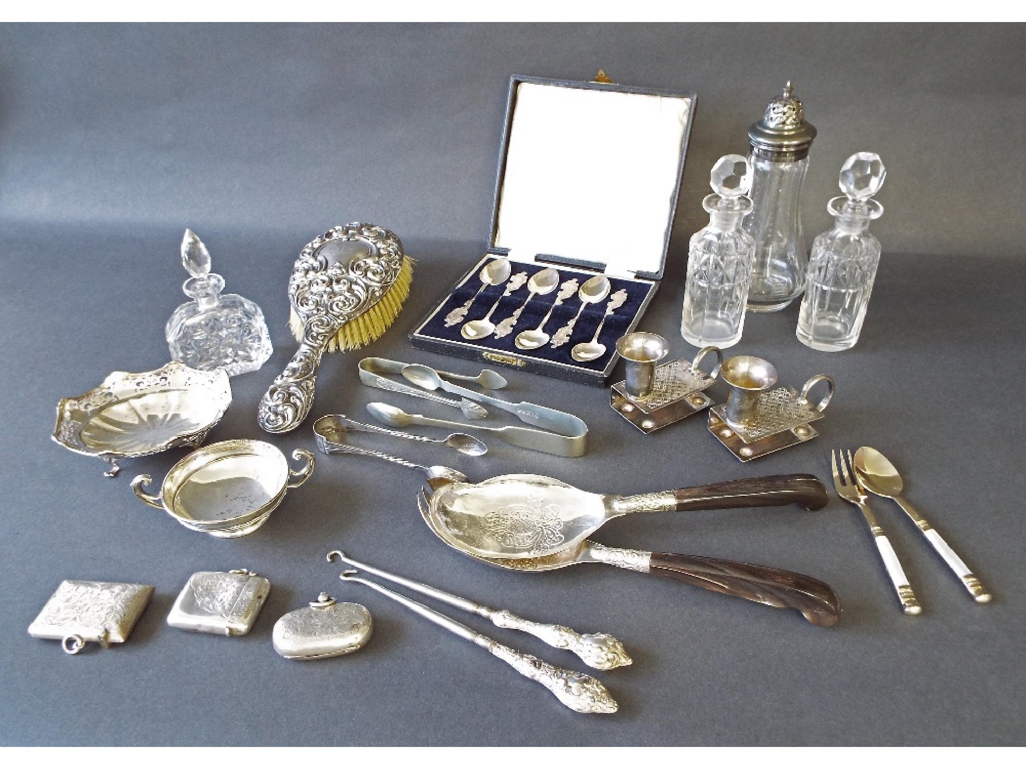 Appraisal: Mixed collection of bijouterie silver and decorative items to include