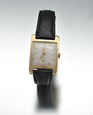 Appraisal: A Gentleman's Longines Wristwatch k yellow gold case with thick