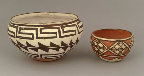 Appraisal: Santo Domingo pottery jar with black on cream globular body