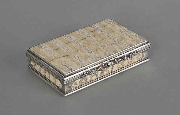 Appraisal: English silver and silver gilt snuff box bearing the touch