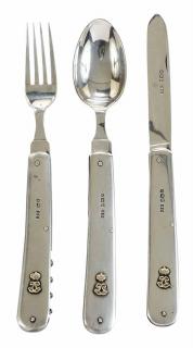 Appraisal: Three Piece English Silver Folding Travel Set Sheffield oval handles