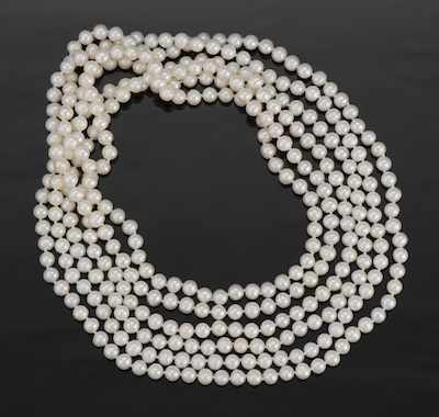 Appraisal: A Long Strand of Freshwater Cultured Pearls An attractive inch