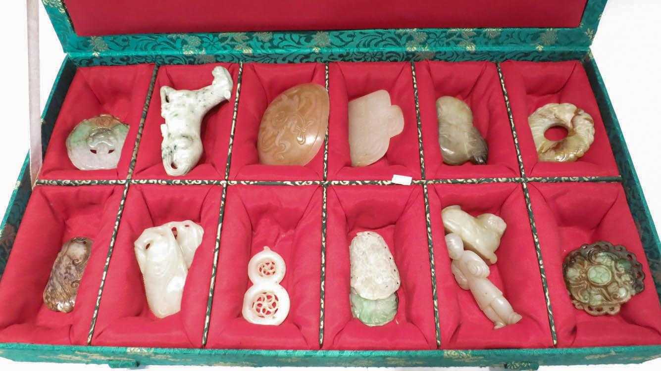 Appraisal: FOURTEEN CHINESE CARVED HARDSTONE ITEMS in various colors and forms