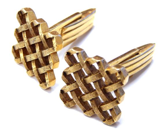 Appraisal: JEWELRY K Yellow gold square latticework cufflinks intricately fluted and