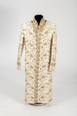 Appraisal: An Indian ivory silk coat with boteh and foliate embroidery