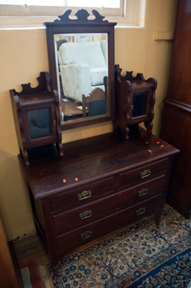 Appraisal: PERIOD MIRROR BACK DRESSING TABLE