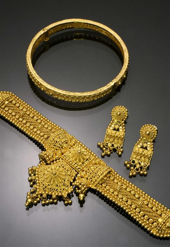 Appraisal: Lot Property of Various Owners -Karat Yellow-Gold Four-Piece Ensemble Middle