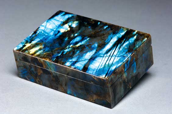 Appraisal: LABRADORITE BOX WITH EXCELLENT BLUE FLASH Madagascar Handcrafted in Italy